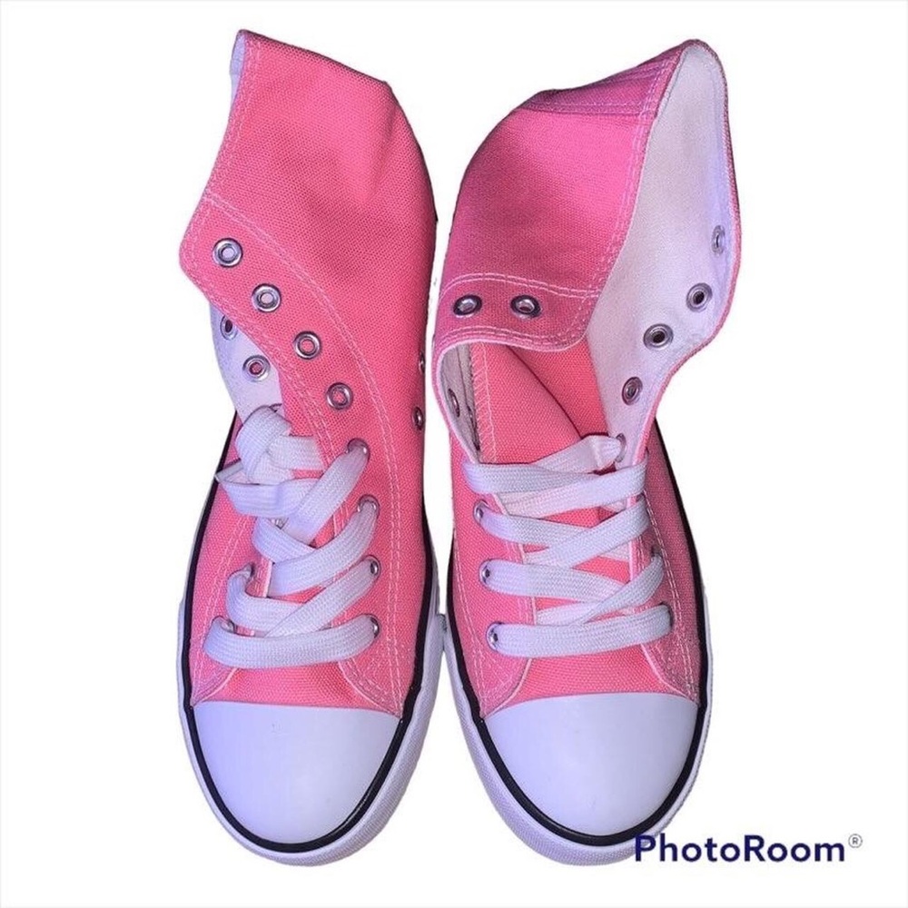 PINK CONVERSE WOMENS SIZE 8